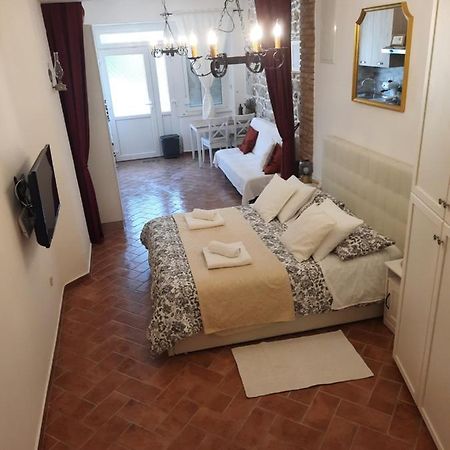 Old Town Rab Studio Apartment ราบ ภายนอก รูปภาพ