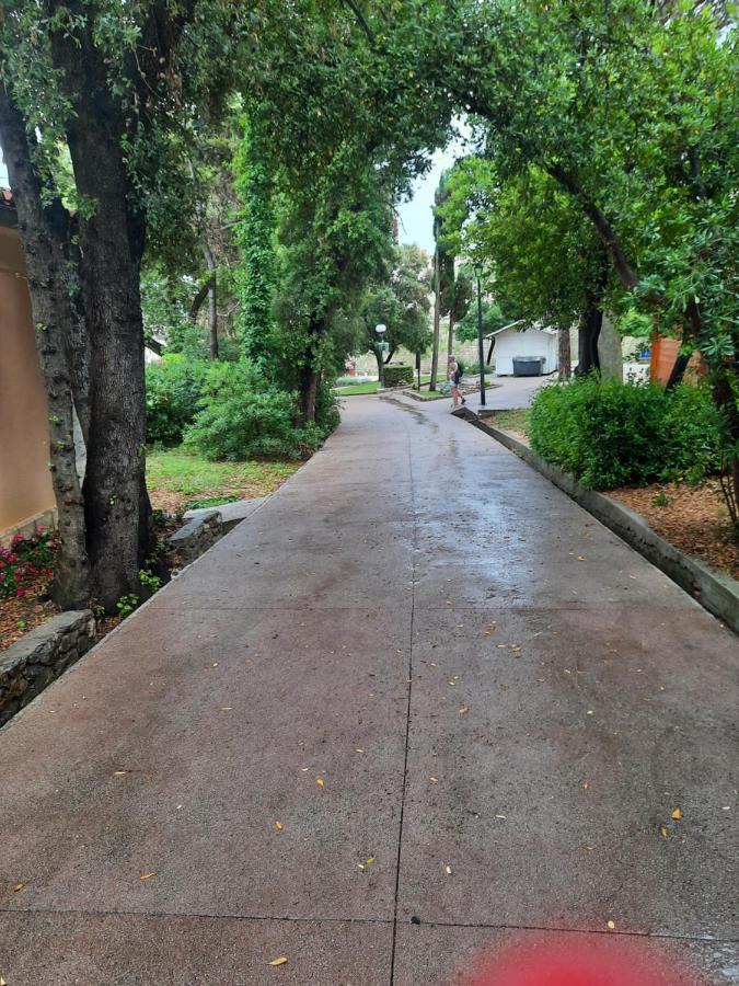 Old Town Rab Studio Apartment ราบ ภายนอก รูปภาพ